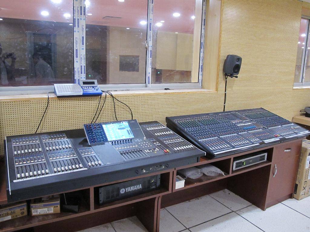 广东省委新礼堂（珠岛会堂）——M7CL、LS9数字调音台运用于大会堂及各会议厅扩声