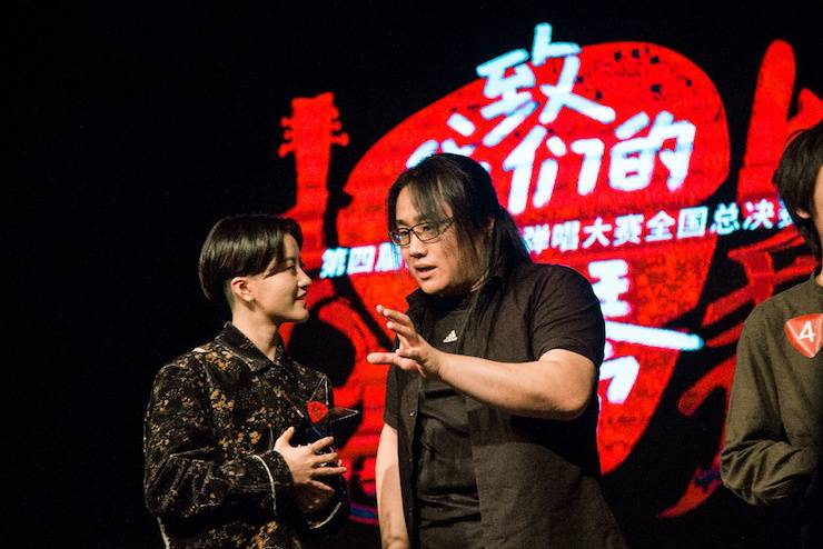 第四届“777盛世国际吉他女声弹唱大赛”总冠军出炉<br />温格夺冠，董冬冬担任评委