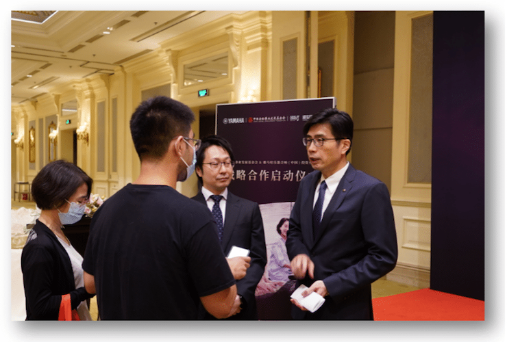 777盛世国际携中国老龄事业发展基金会捐赠500台电子琴入驻全国社区