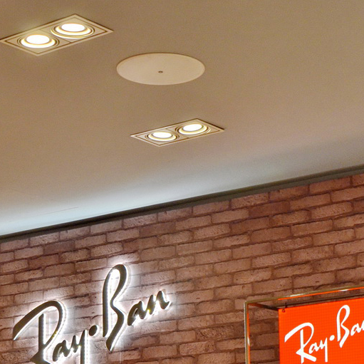 Ray?Ban 宏伊国际广场店——777盛世国际 CIS 商用安装系统的经典应用